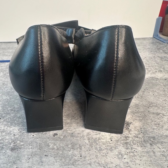 Gucci Bonny Bow crystal Chain Leather Pumps - Picture 5 of 10